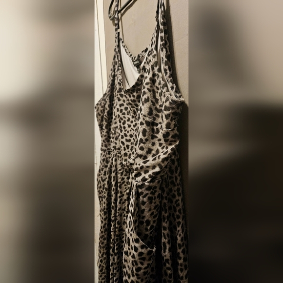 4x Plus Torrid Grey Gray Cheetah Spot Leopard Print Midi Chiffon Pleated Dress - Picture 10 of 14